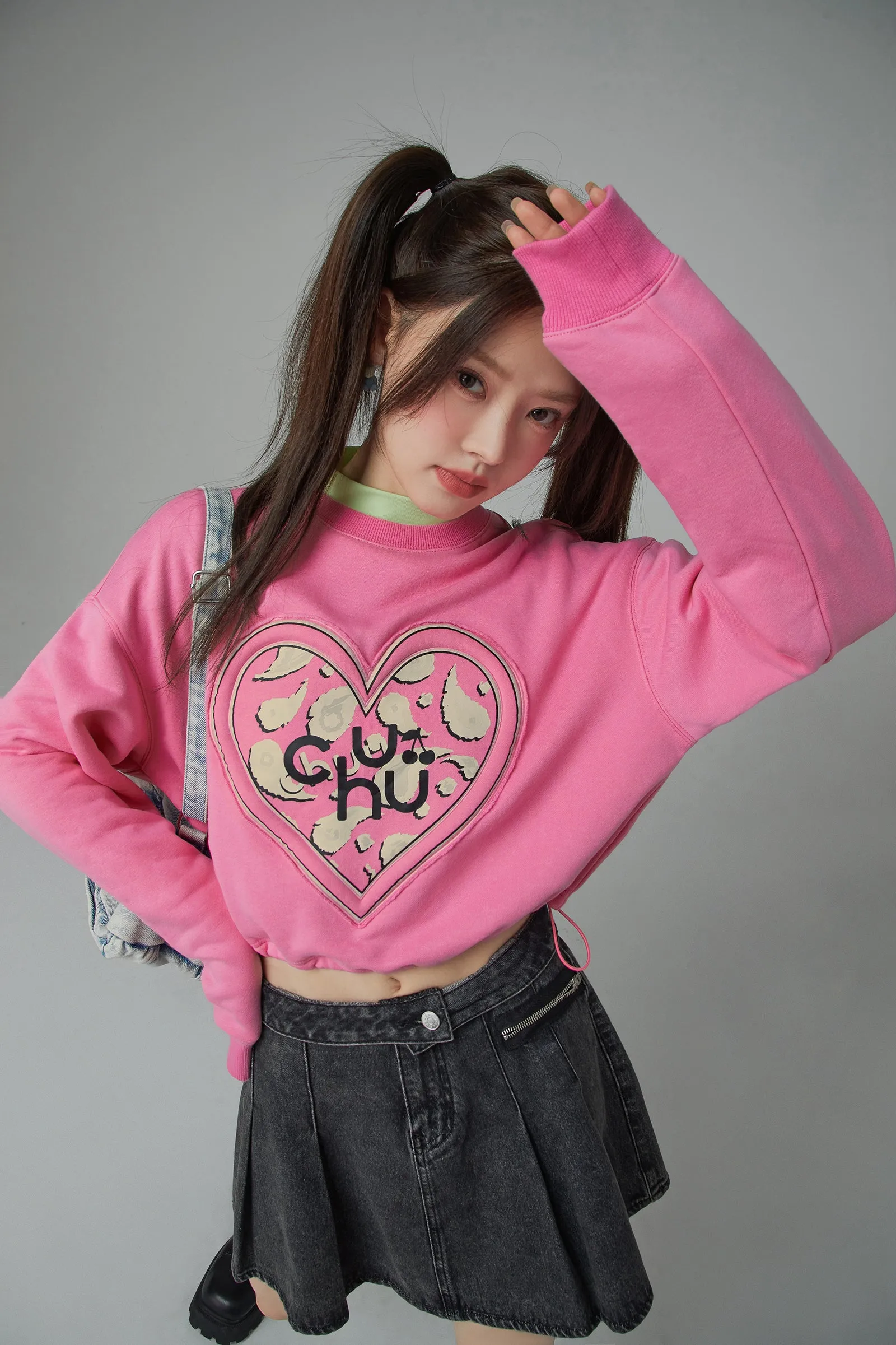 Chuu Heart Print Crop Sweatshirt