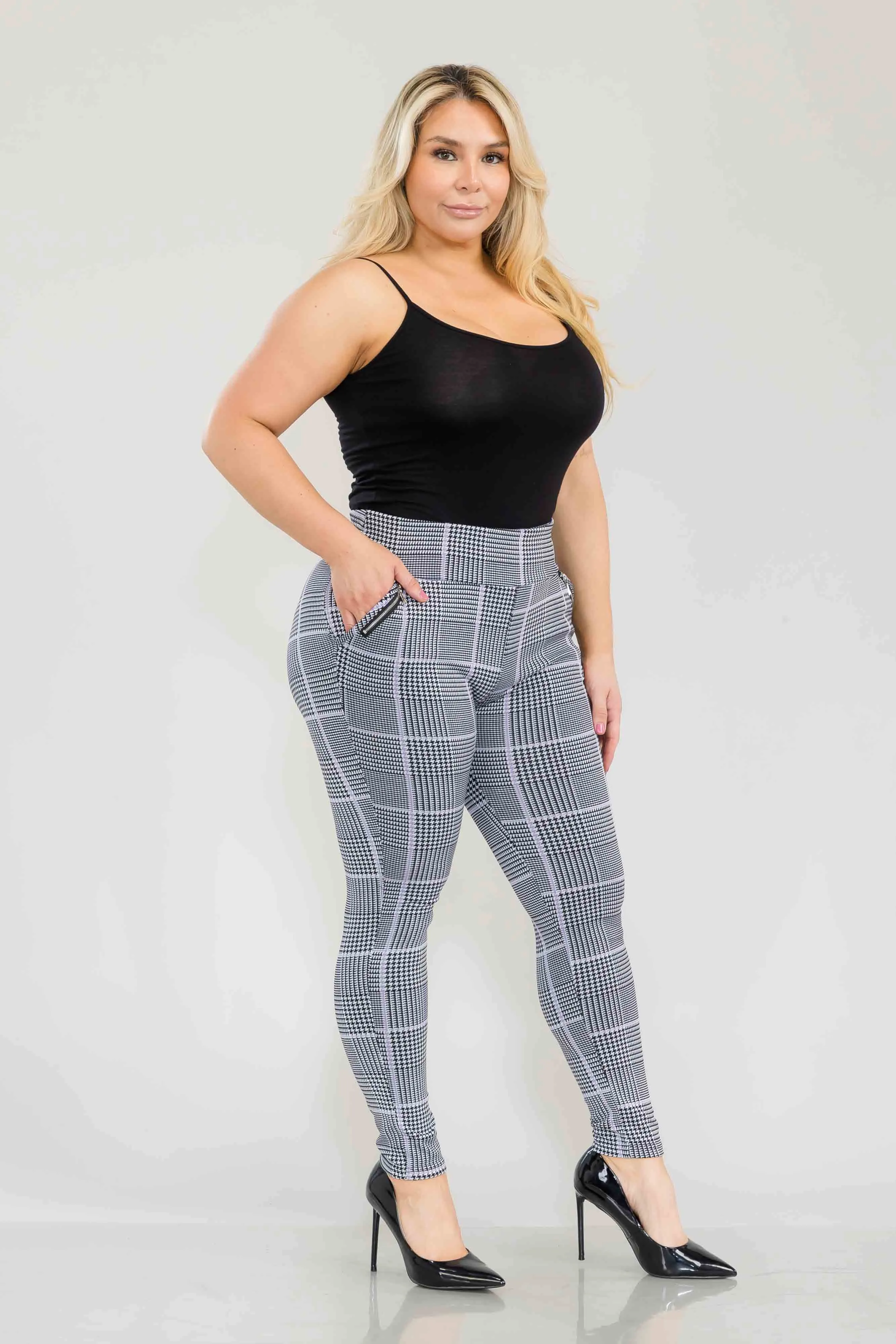 Plus Size Treggings With Zipper Pocket Trim - Black, White, Mauve Plaid