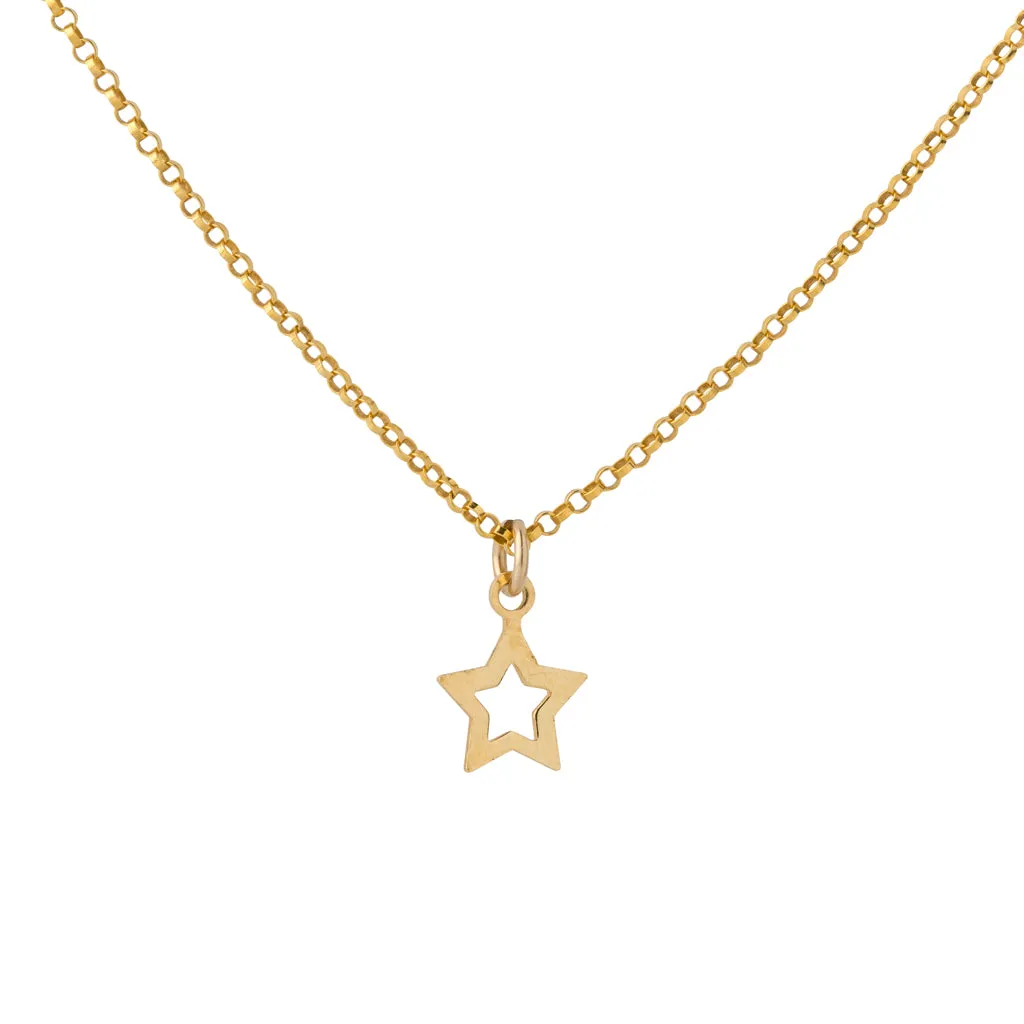 Small Cut Out Star Necklace in Gold